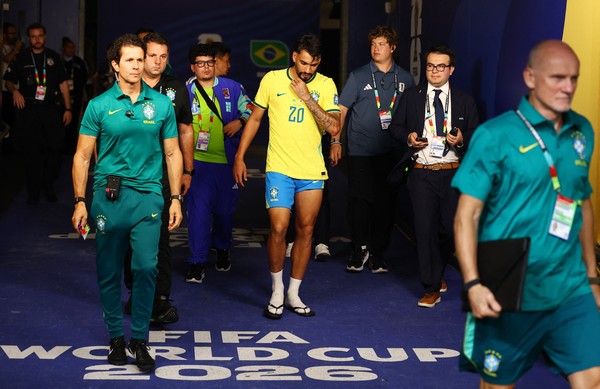 Lucas Paquetá sente coxa esquerda é substituído e vira duvida para as oitavas da Copa do Mundo