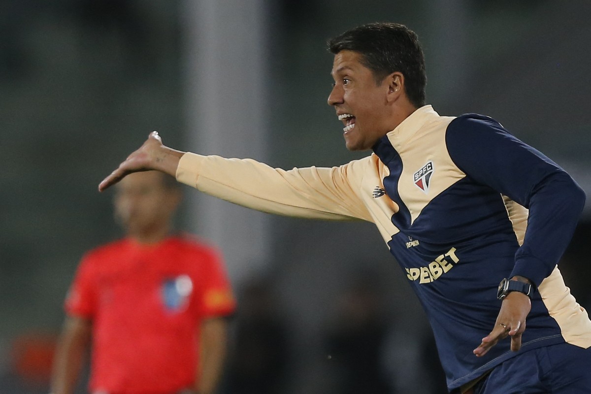 Por Que Carpini Não Fez Substituição e Deixou São Paulo Com Um a Menos