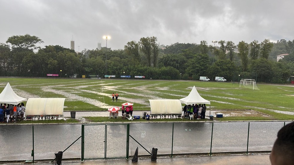 Chuva adiou jogos da Copinha de Votorantim — Foto: José Gustavo Felix