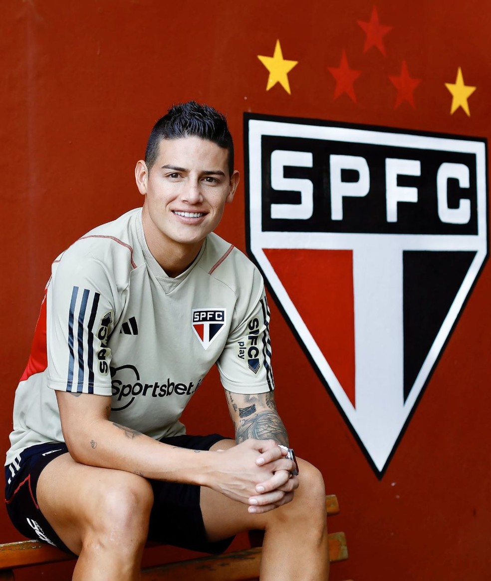 James Rodríguez esteve no CT do São Paulo nesta segunda — Foto: São Paulo FC