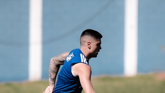 Escalação do Cruzeiro: Gabriel Pec é opção contra o Grêmio; titular ainda é desfalque