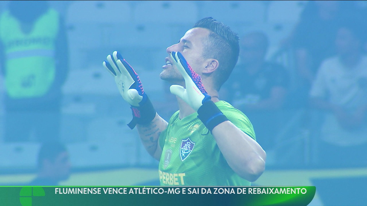 Fluminense vence Atlético-MG e sai da zonacassino online que aceita cartao de creditorebaixamento do Brasileirão