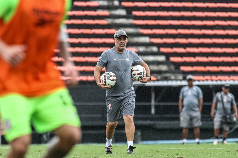 Técnico Cristian de Souza - Santa Cruz