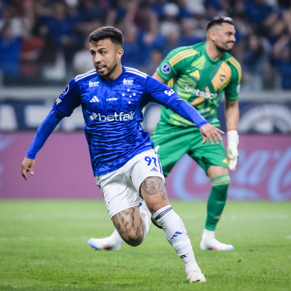 Matheus Henrique comemora gol do Cruzeiro — Foto: Gustavo Aleixo/ Cruzeiro