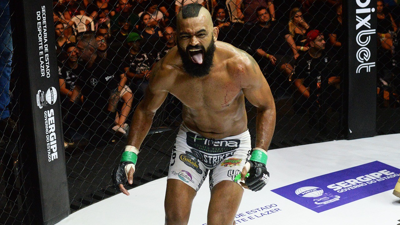 Astro da Maldade ignora 'Lion Hunter': 'Leão de jardim?'