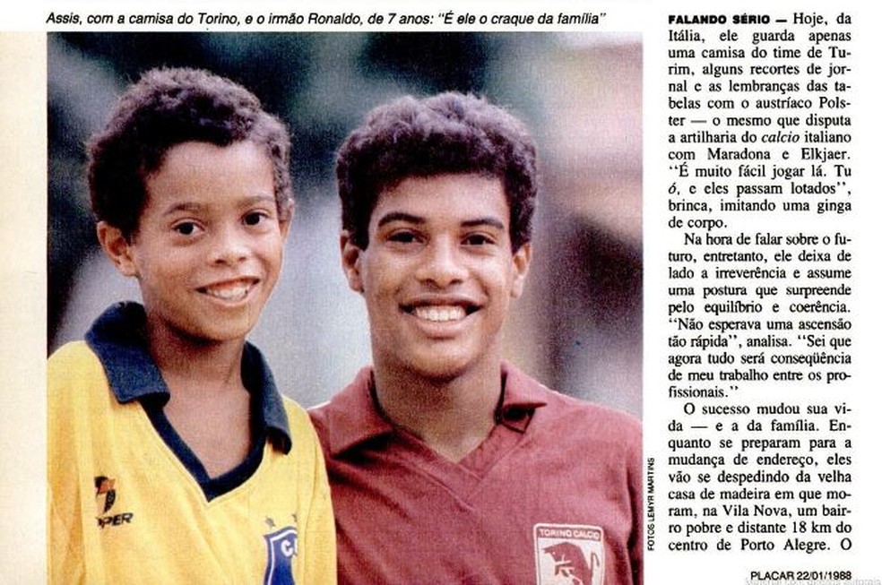 A carreira de Ronaldinho Gaúcho: Do início no Grêmio ao fim no