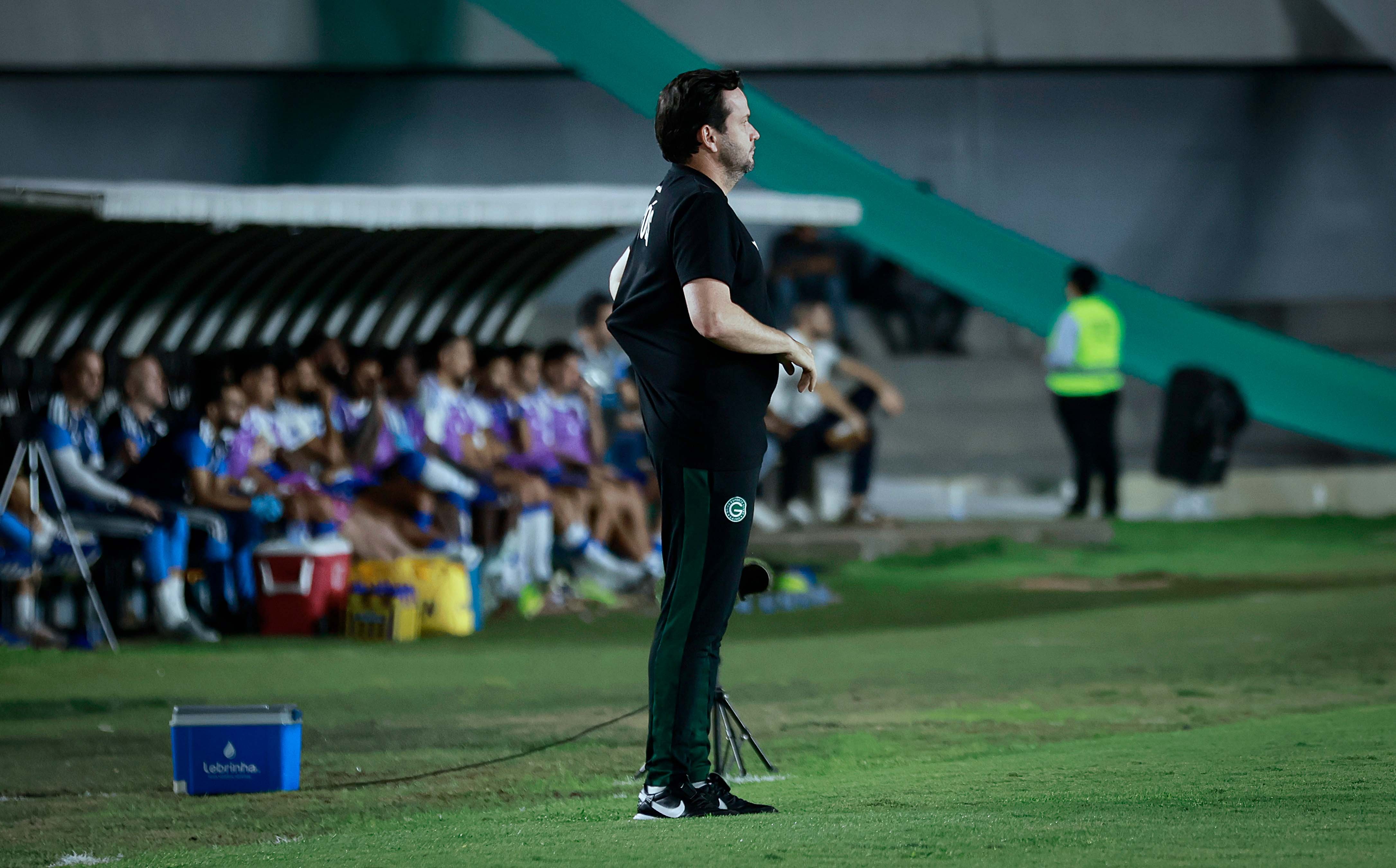Daniel Paulista se diz orgulhoso do Goiás após jogo "perante grande adversário": "A equipe respondeu"