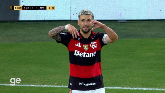 Arrascaeta é exaltado por jornal após classificação: “Flamengo tem o melhor”