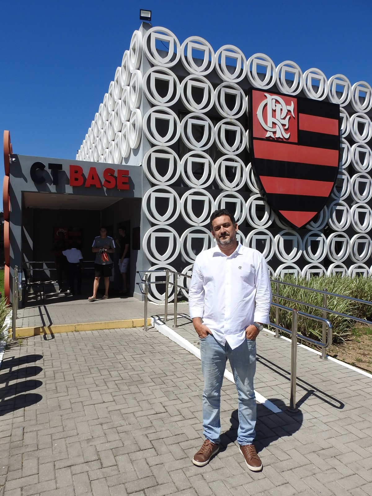 Ex-VP de Marketing do Flamengo sobre o valor das camisas : r/futebol