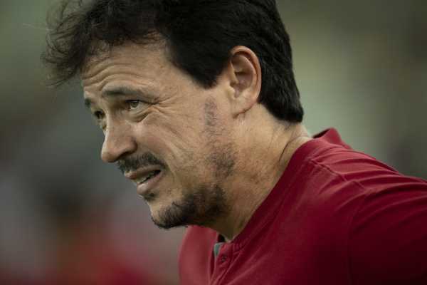 Detrás de escena: Deniz ve crecer la presión en Fluminense, pero cuenta con el apoyo del equipo en la búsqueda de soluciones  fluminense