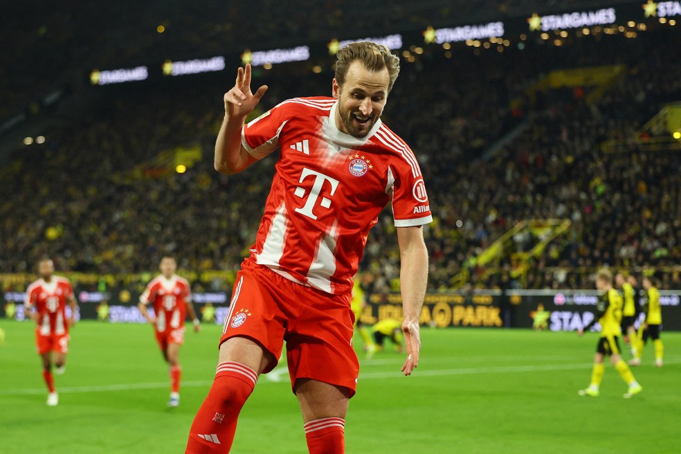 Harry Kane é o artilheiro isolado do Campeonato Alemão, com 30 gols em 24 jogos — Foto: Reuters