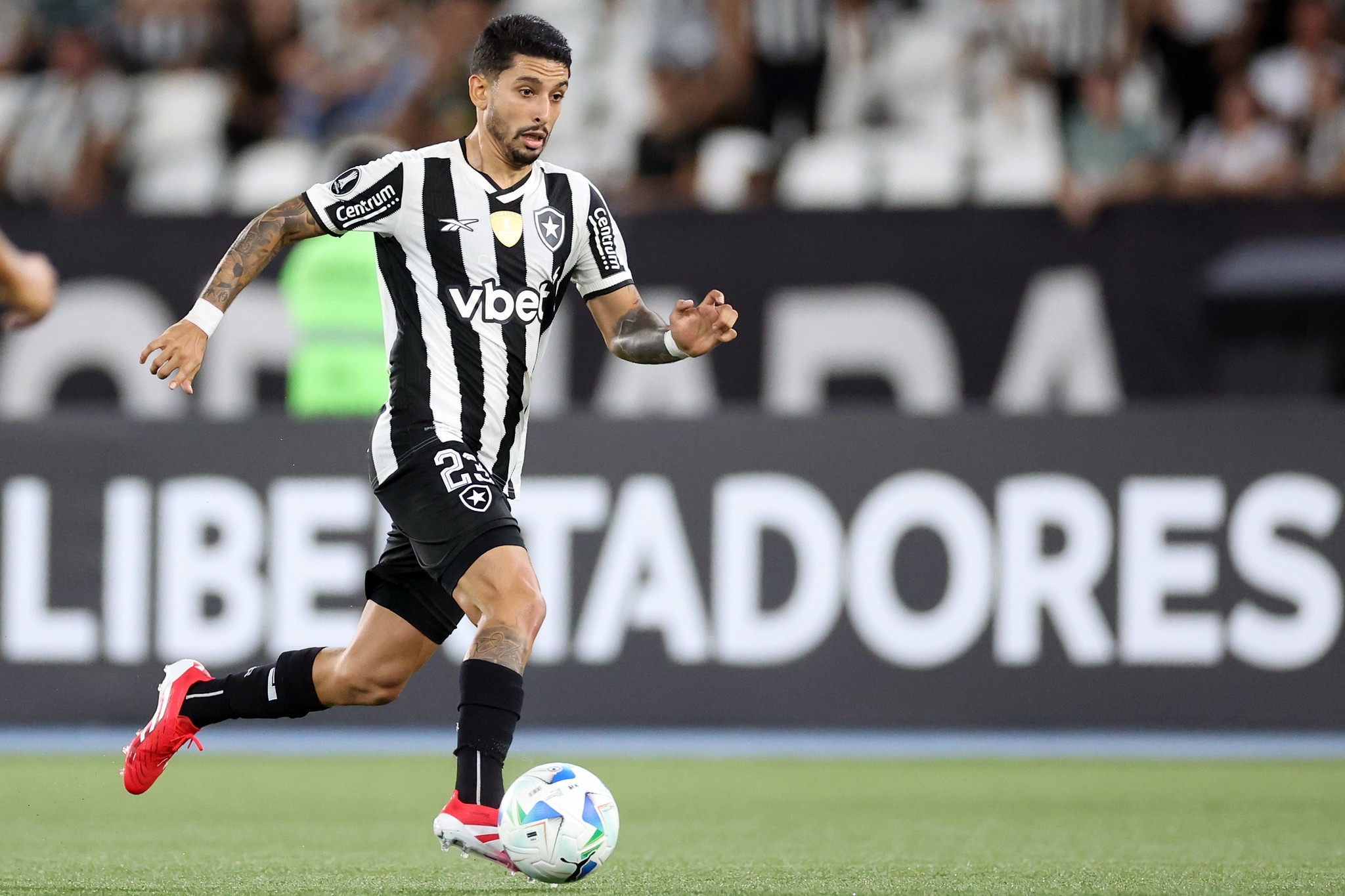 Escalação do Botafogo: Paiva deve ter retorno de Santi Rodríguez contra o Internacional