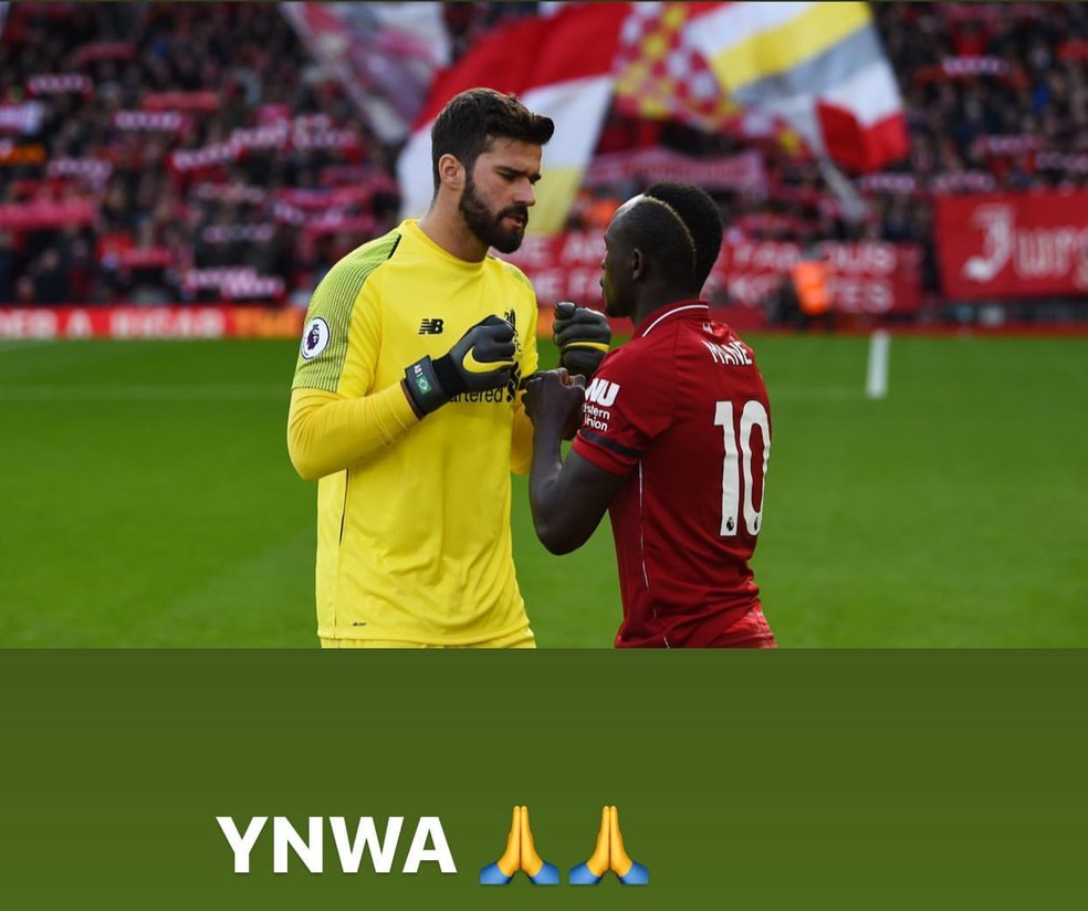 Jogador do Liverpool dedica gol a Alisson após morte do pai do