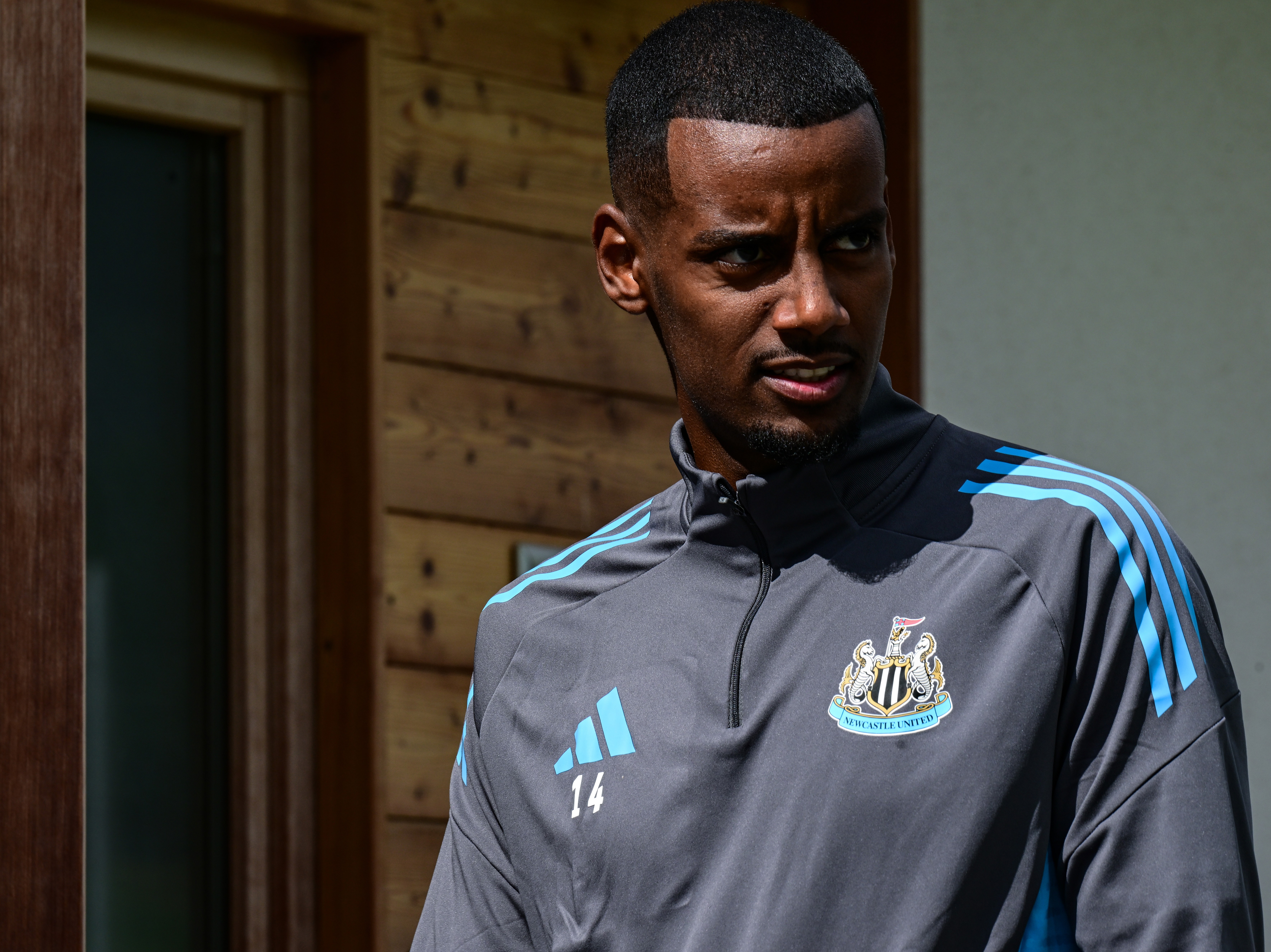Newcastle recusa proposta do Liverpool por Isak