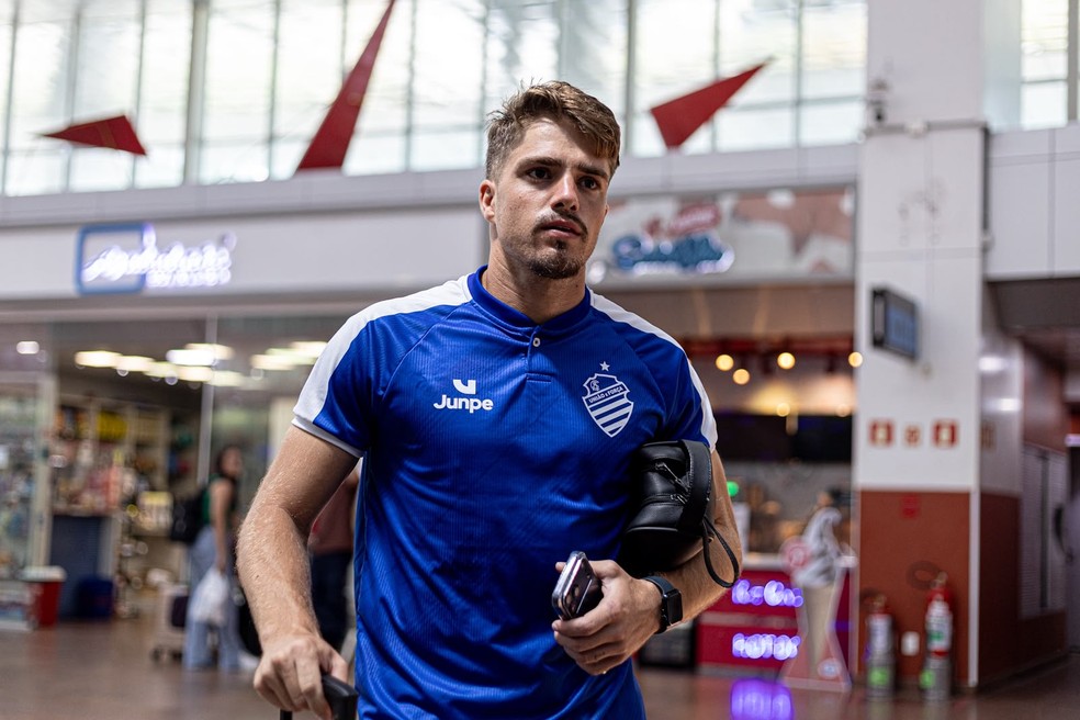 Matheus Melo assegurou que CSA não vai a Uberlândia apenas para se defender — Foto: Allan Max/Ascom CSA