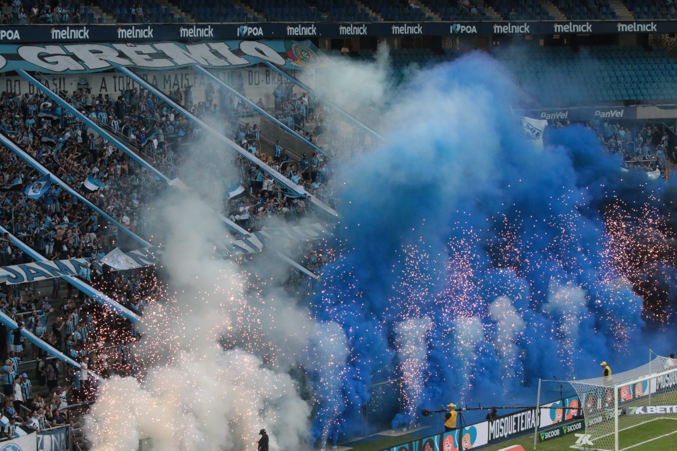 Grêmio divulga promoção de ingressos para clássico Gre-Nal 447.