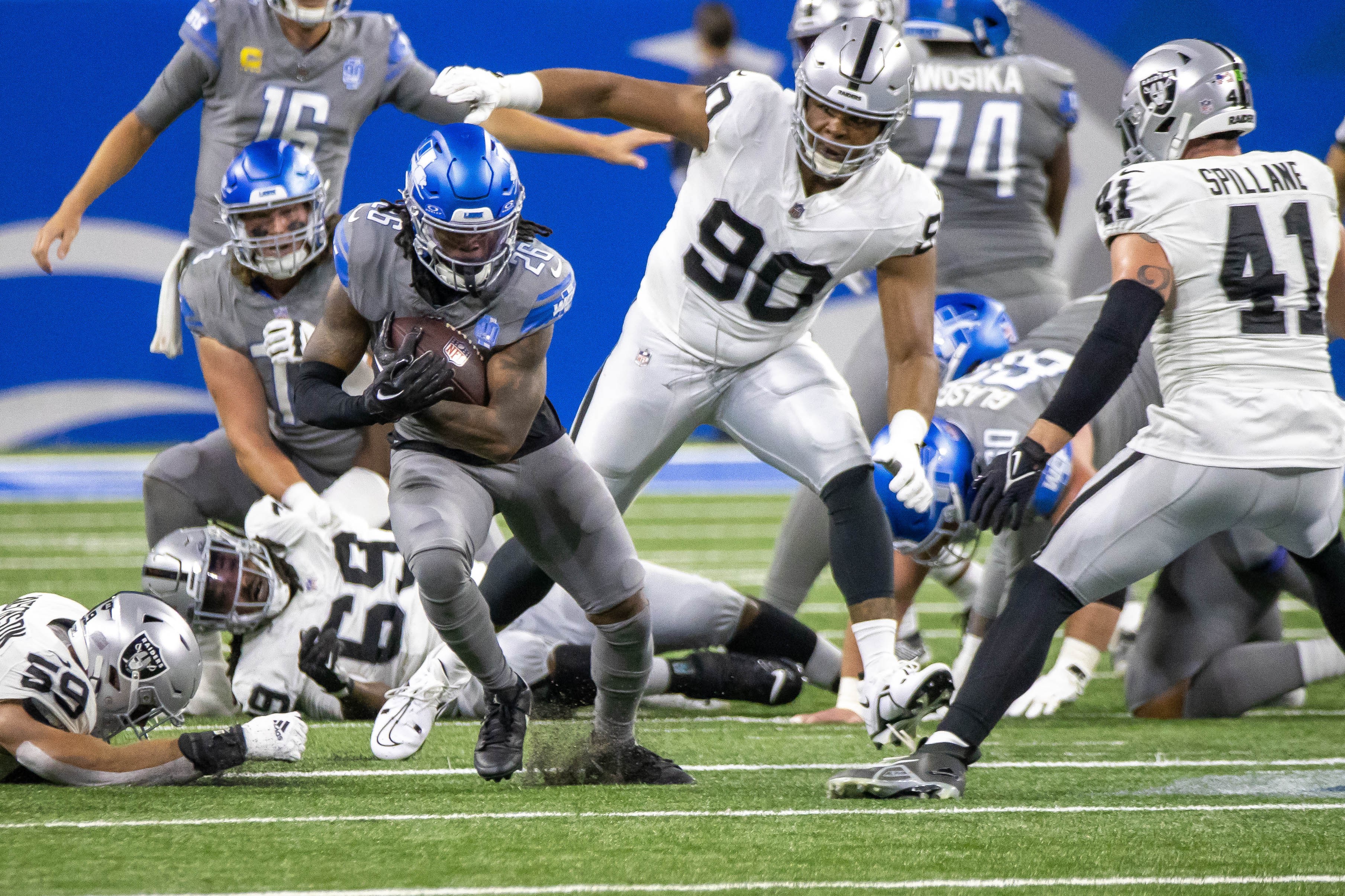 NFL: Em má fase na temporada, Las Vegas Raiders demite Josh McDaniels e ...