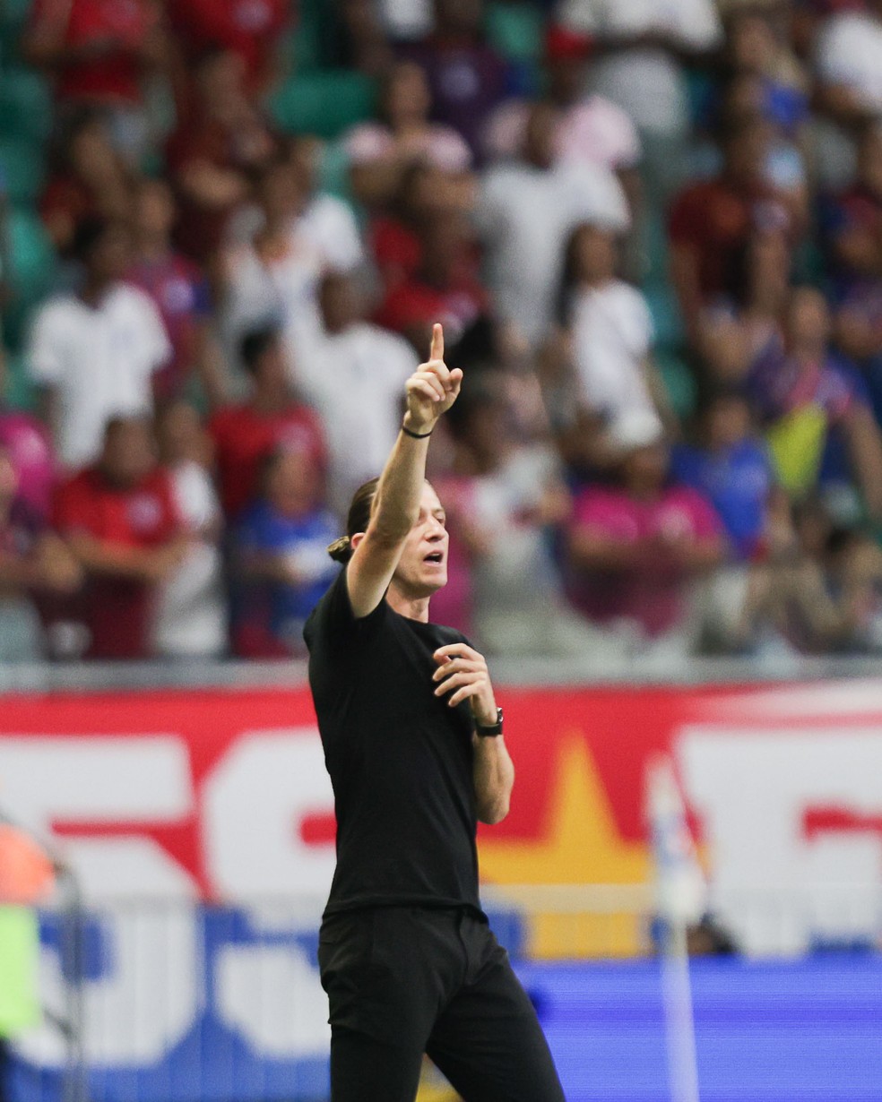 Filipe Luís em Bahia x Flamengo, pelo Brasileirão 2025 — Foto: Gilvan de Souza / Flamengo