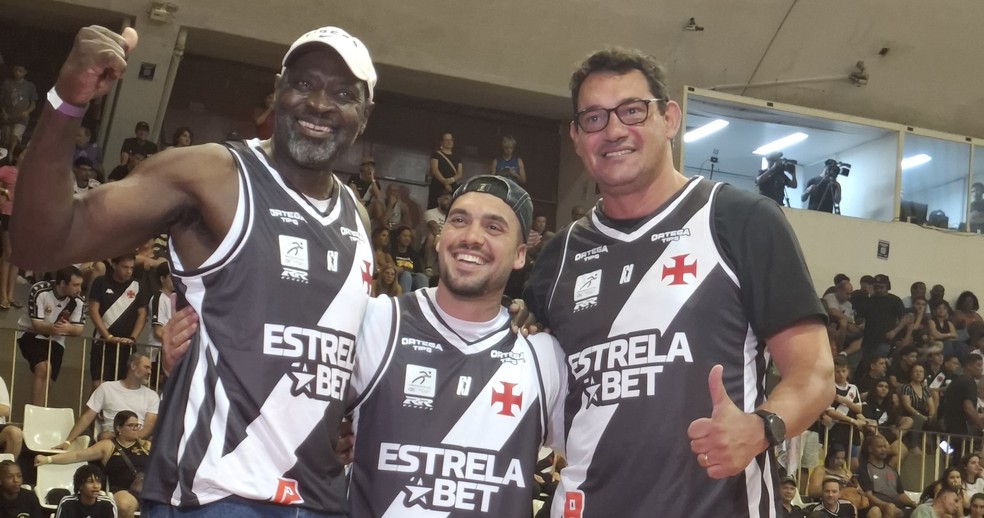 Vargas, Ortega e Sandro Varejão - Vasco e Flamengo - NBB — Foto: Priscilla Basilio