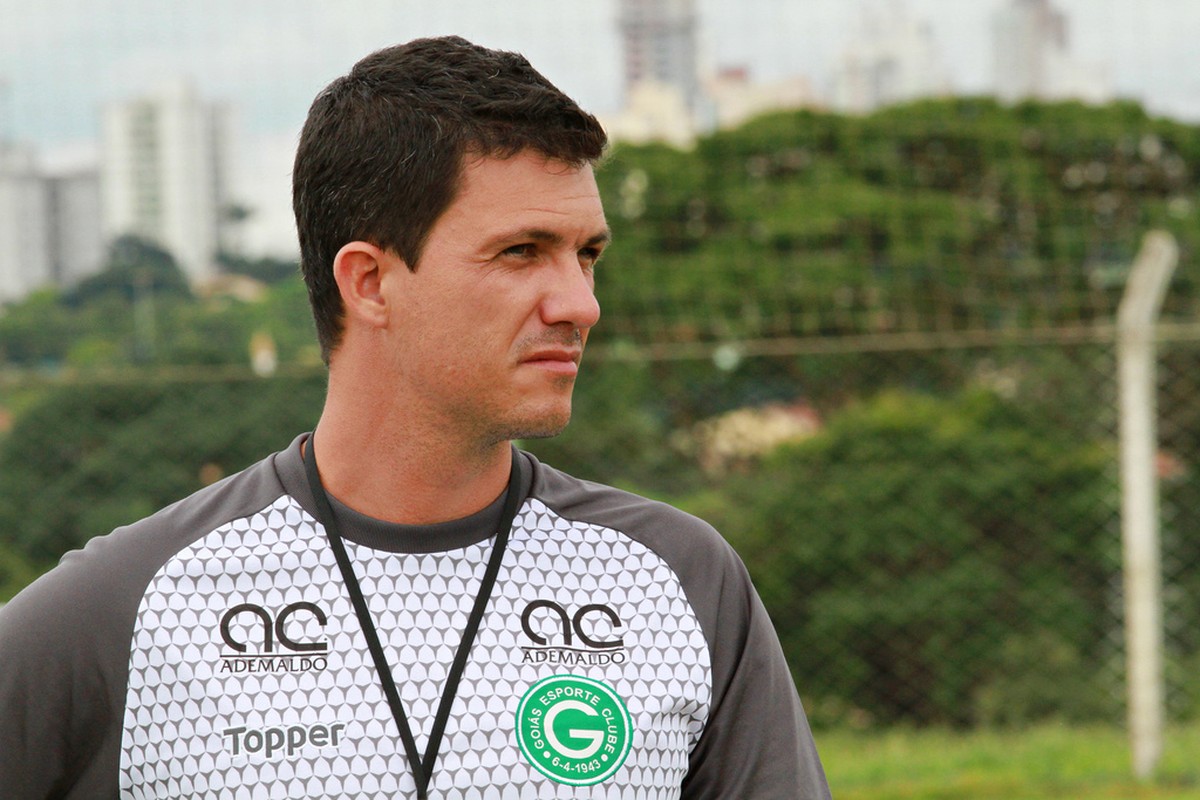 Maurício Barbieri deve preservar titulares contra o Goiânia e revela