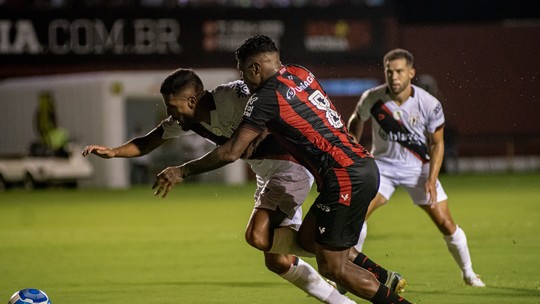 Vitória não bate o Atlético-GO há sete anos e tem desvantagem no histórico do confronto