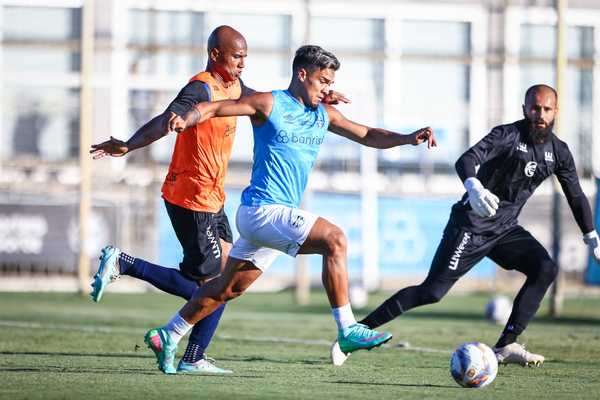 Grêmio derrota São José-RS em jogo-treino e revela escalação de Quinteros.