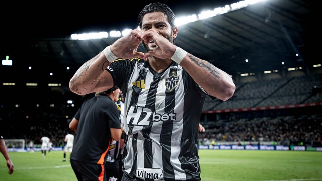 Hulk comemora gol em Atlético-MG x Athletic