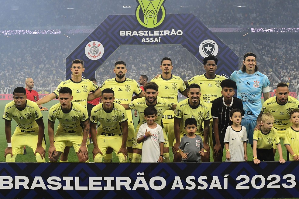 Corinthians estreou um novo uniforme contra o Botafogo — Foto: Marcos Ribolli