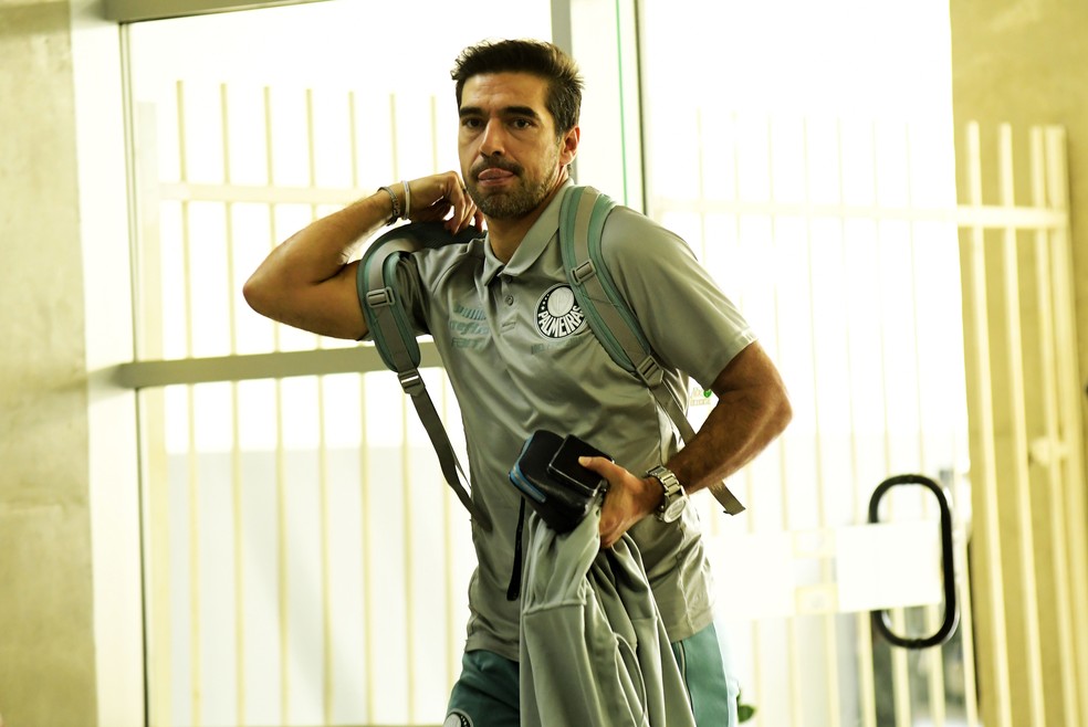 Abel Ferreira também irá desfalcar o Palmeiras contra o Coritiba  — Foto: Marcos Ribolli
