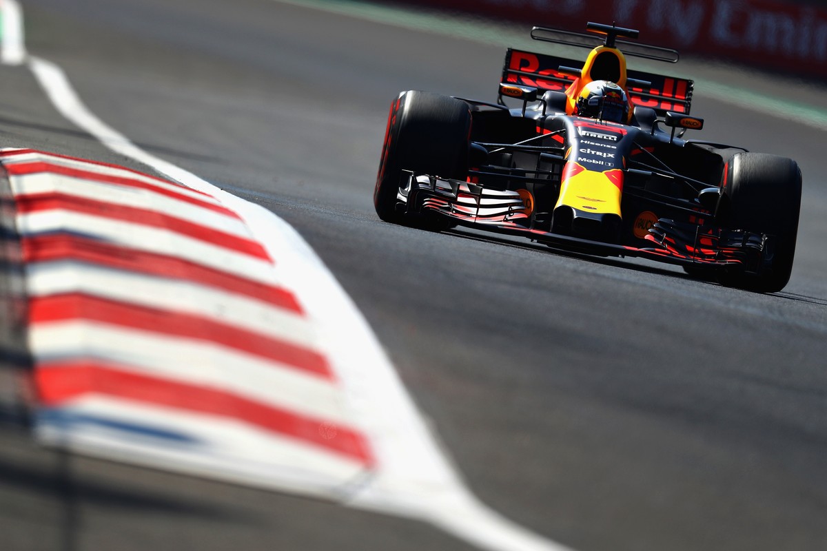 Ricciardo coloca a RBR na frente no segundo treino livre para o GP do ...