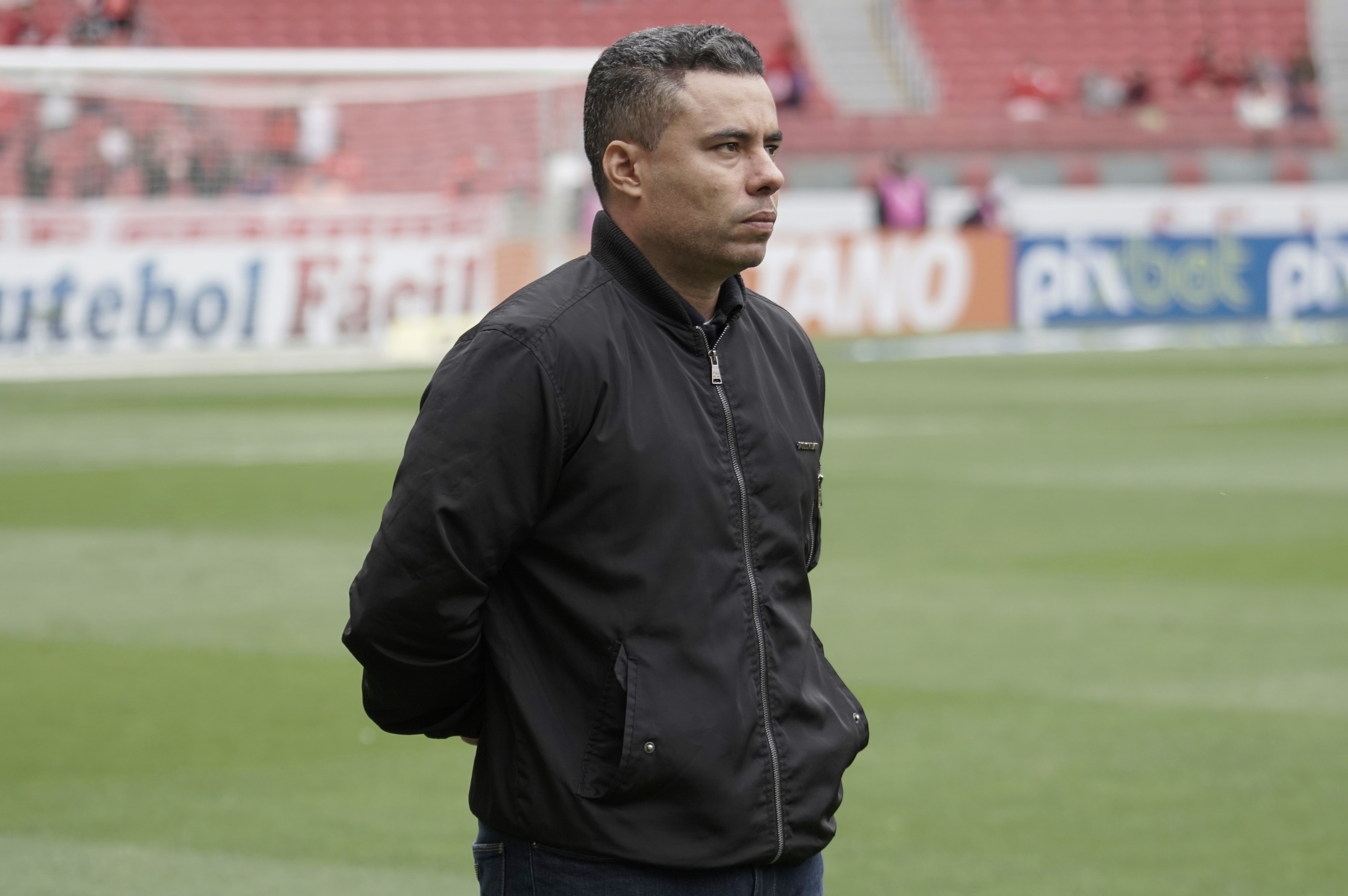 Jair Ventura assume o comando técnico do Avaí