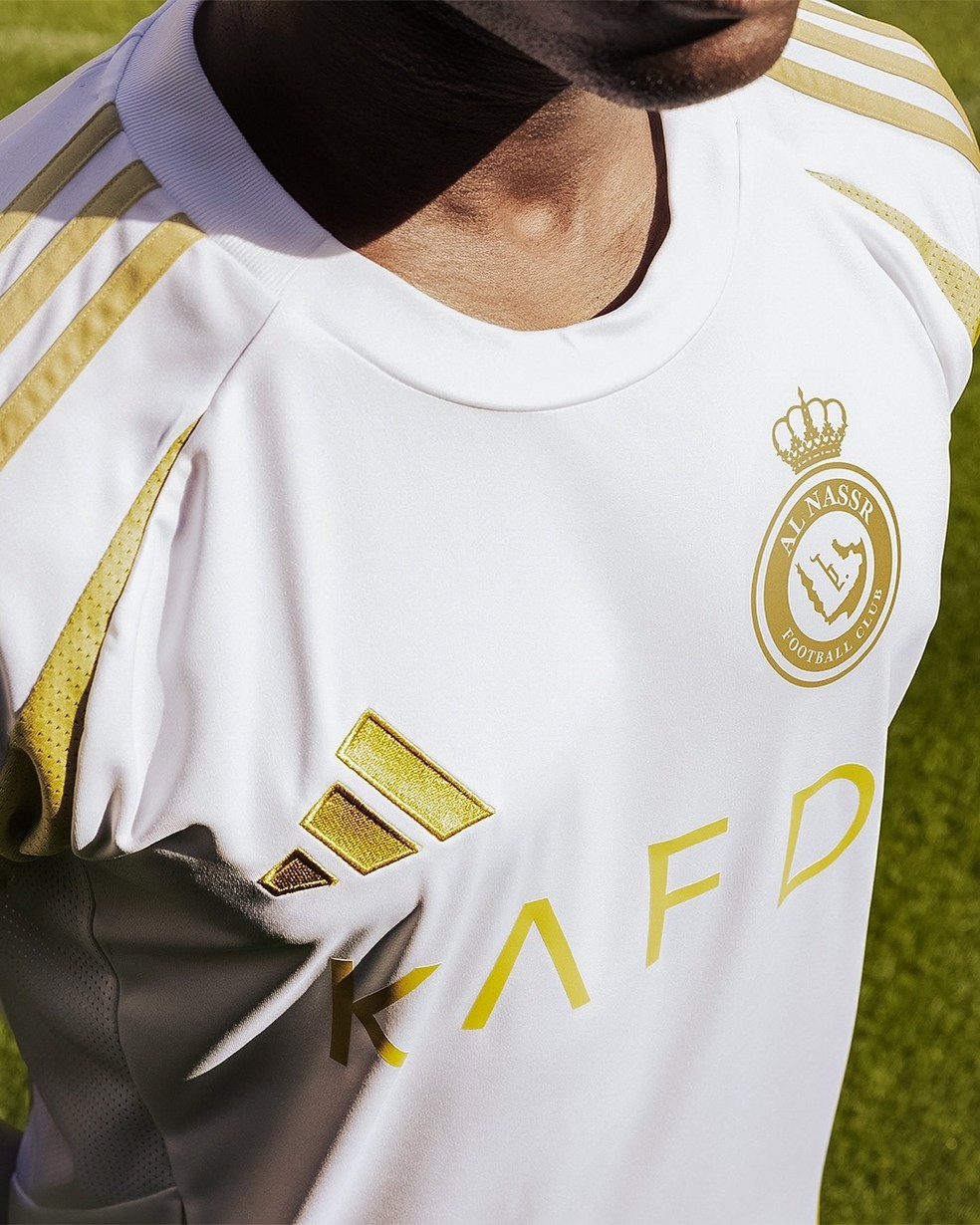 Novo terceiro uniforme do Al-Nassr &mdash; Foto: divulga&ccedil;&atilde;o