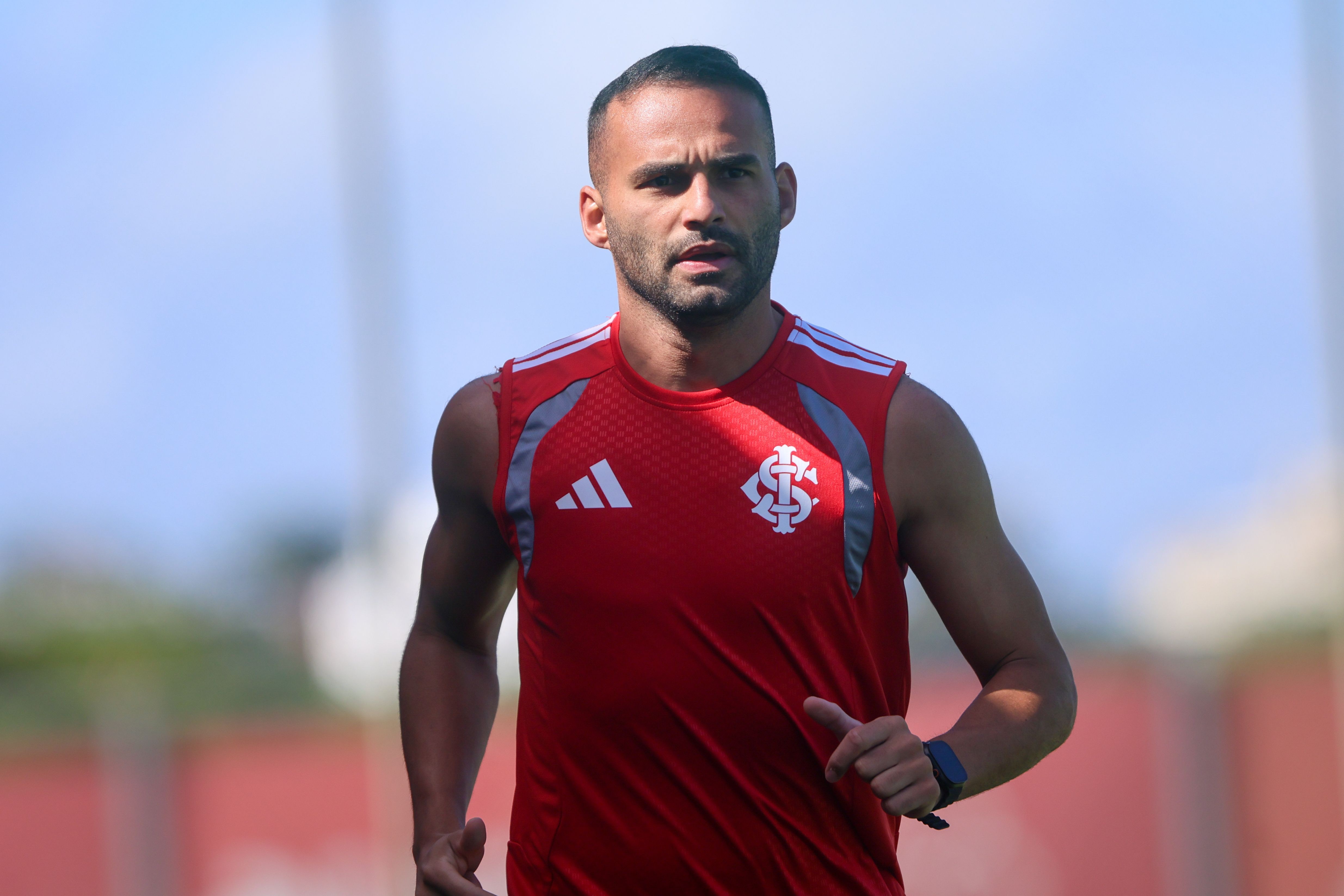Inter espera resposta de Thiago Maia sobre renovação até o fim da semana