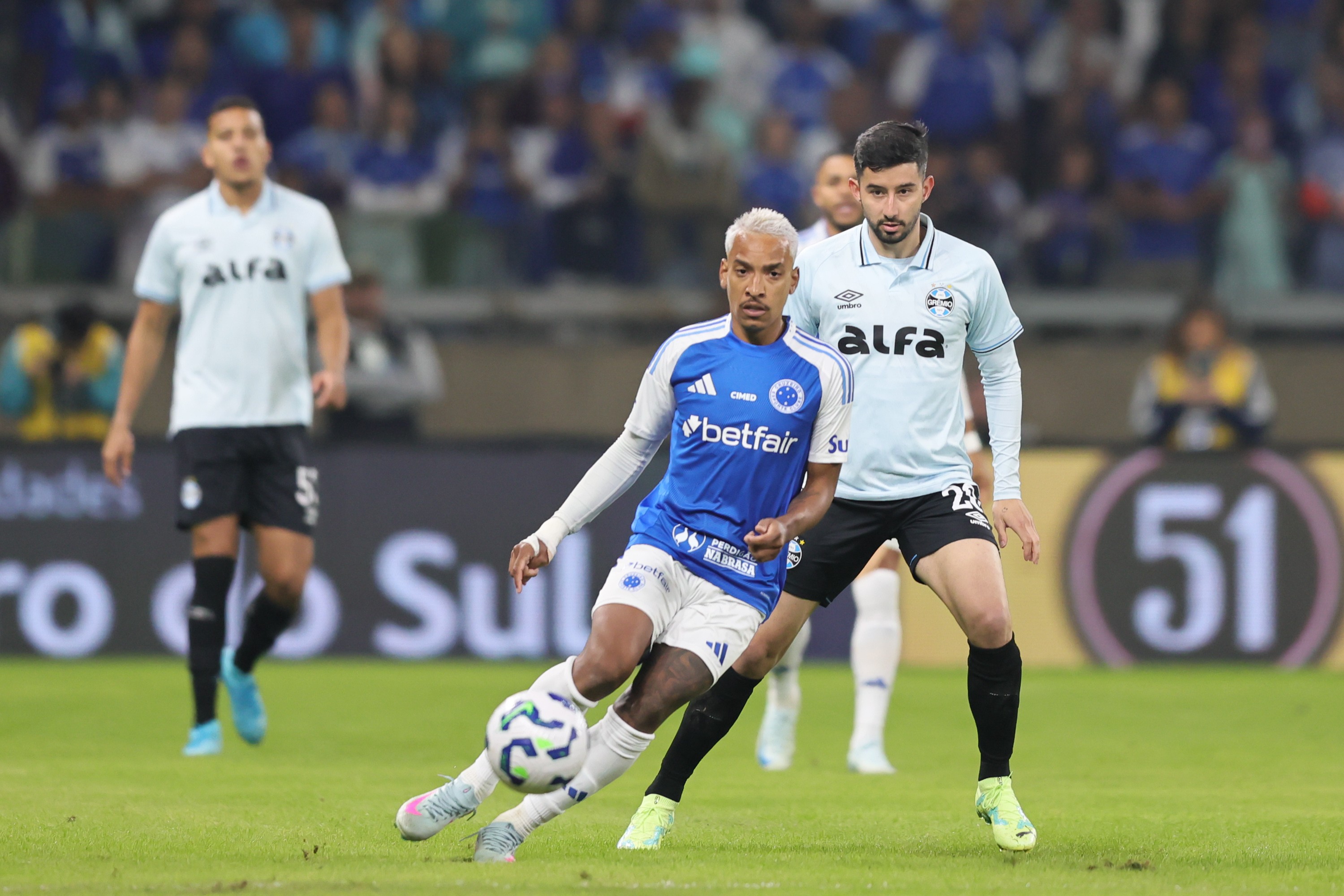 Vida seguindo difícil para o Grêmio na temporada futebolística.