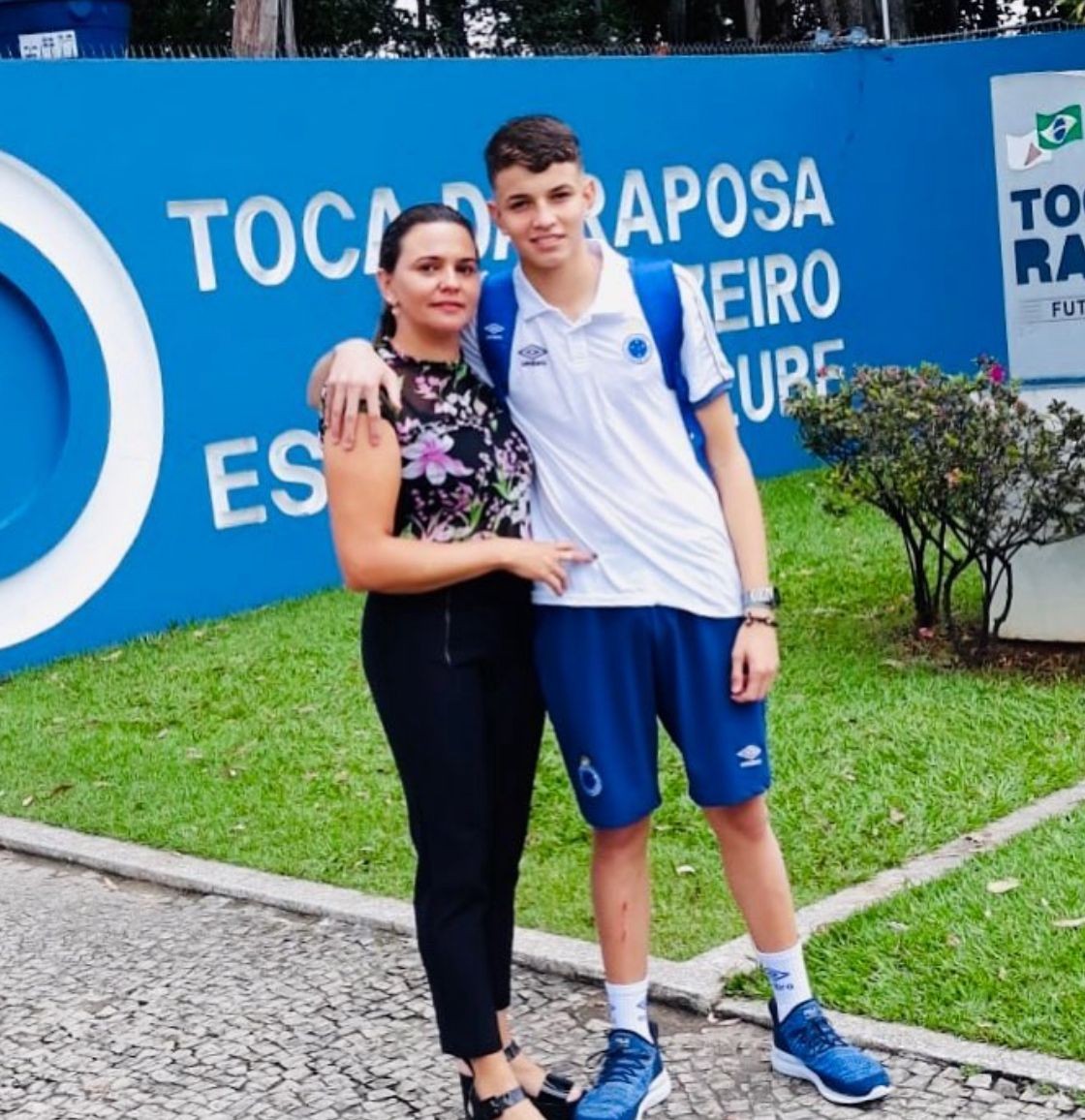 Como influência da mãe foi decisiva na carreira de Otávio, destaque do Cruzeiro: "Não queria ser goleiro"