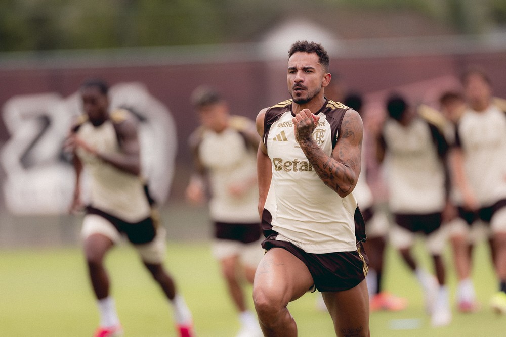 Efeito Danilo: Como a liderança do capitão molda o Flamengo e projeta um futuro na diretoria