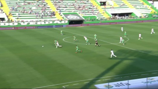 Volante da Chapecoense pede desculpas após goleada na Série B: "É constrangedor" - Programa: Tempo Real 