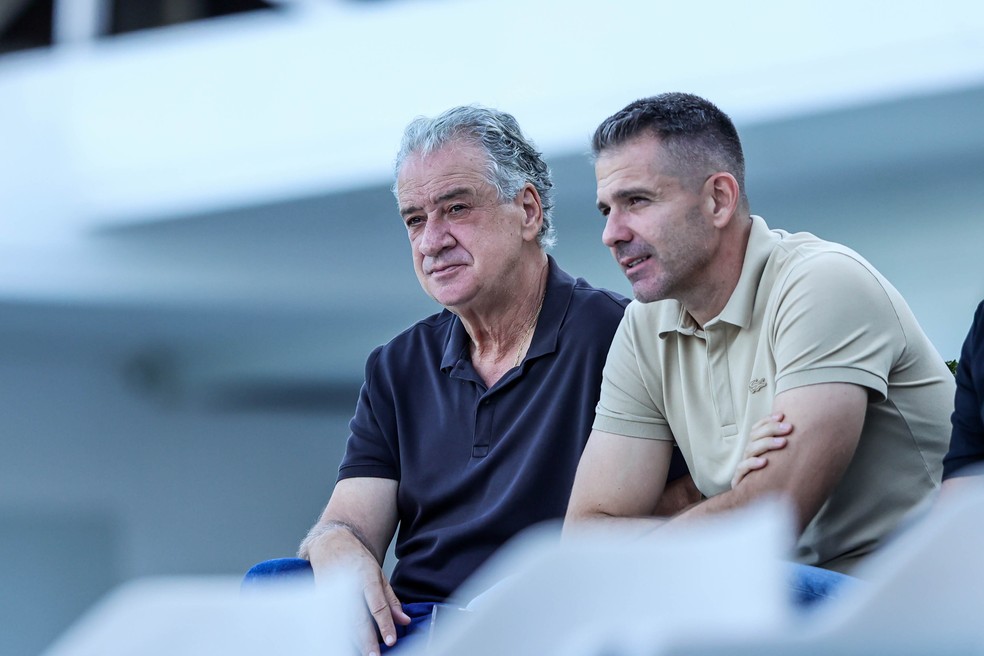 Sérgio Coelho, presidente da associação Atlético-MG, e Victor Bagy, diretor de futebol — Foto: Pedro Souza / Atlético-MG