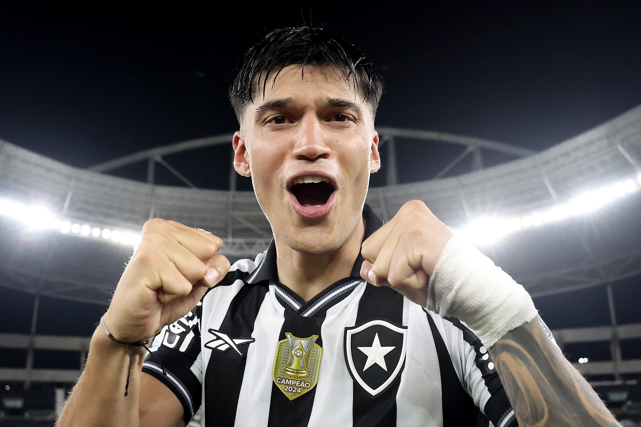 Joaquín Correa é peça-chave em vitória e volta a ser protagonista no Botafogo: 
