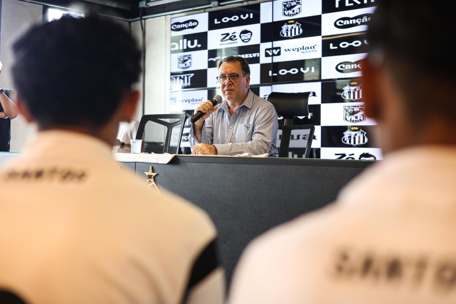 Como o Santos pretende amenizar a crise financeira com avanço nas Copas do Brasil e Sul-Americana