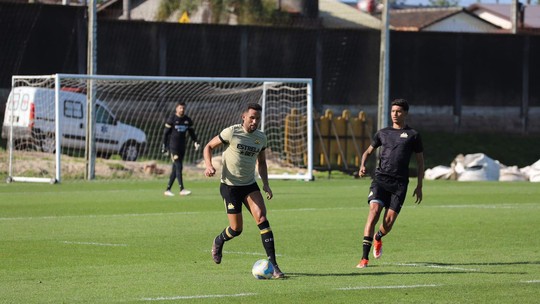 Rodrigo participaspaceman apostas onlinecoletivo no Criciúma e pode voltar ao time titular contra o Athletico-PR