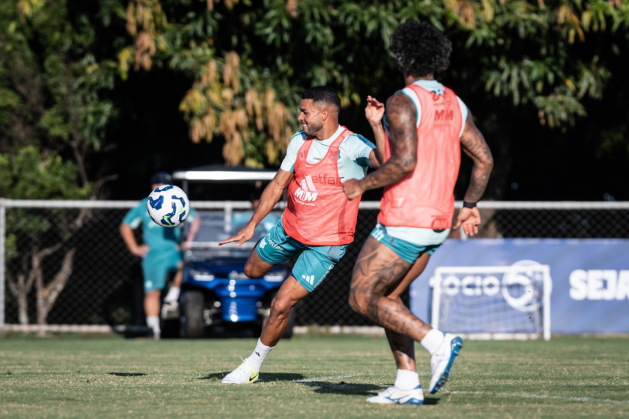 Mudança na zaga e dúvida no ataque do Cruzeiro para enfrentar Palmeiras.