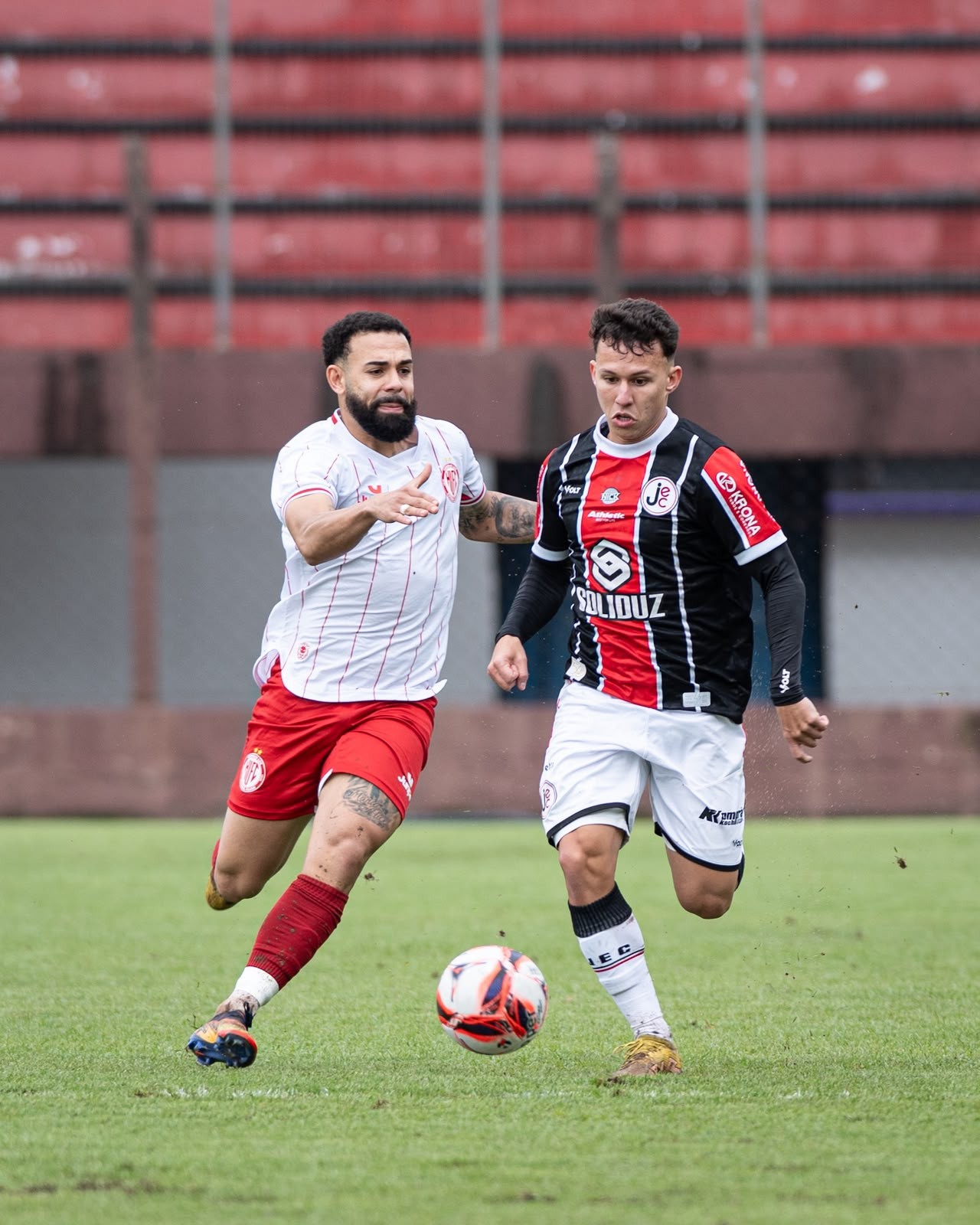 Hercílio Luz vence Joinville e cola na liderança da Copa SC