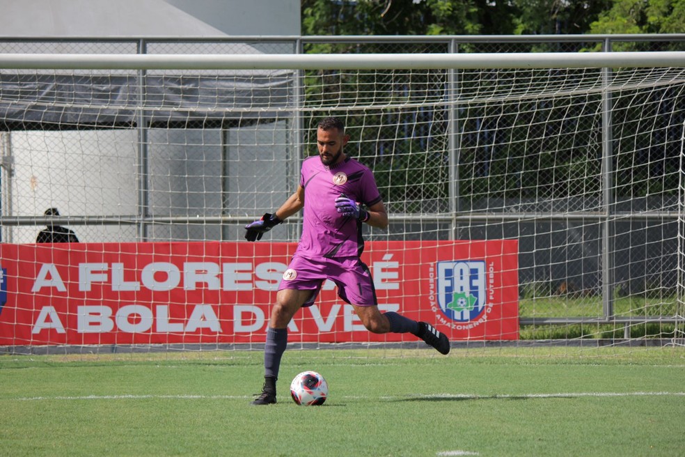 Goleiro Jonathan foca no restante da temporada &mdash; Foto: Rudson Renan/Manauara