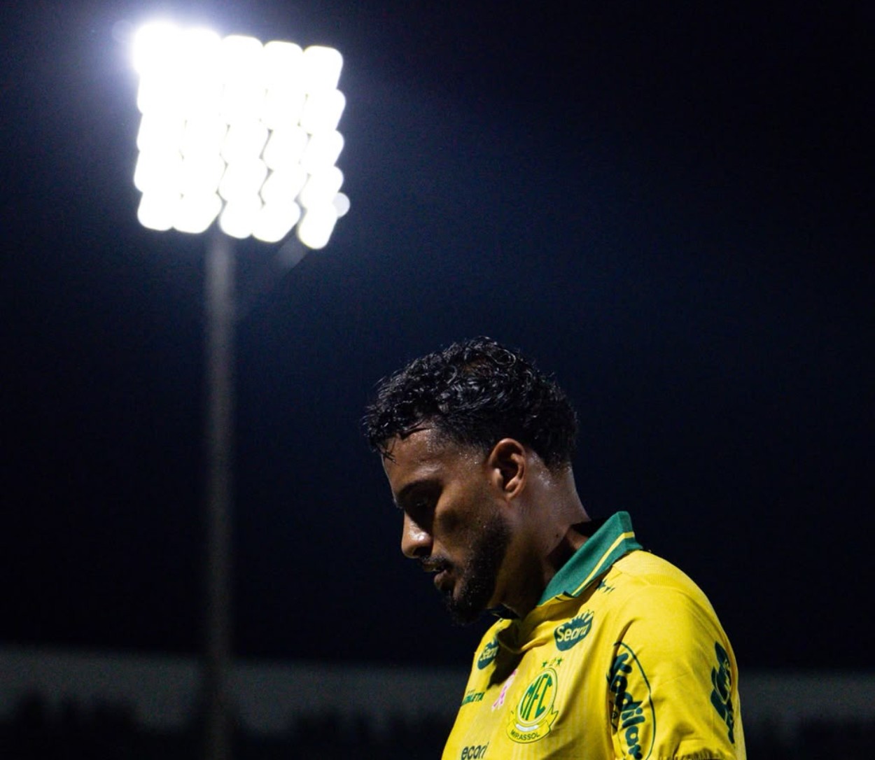 Reinaldo perde segundo pênalti consecutivo e liga alerta no Mirassol