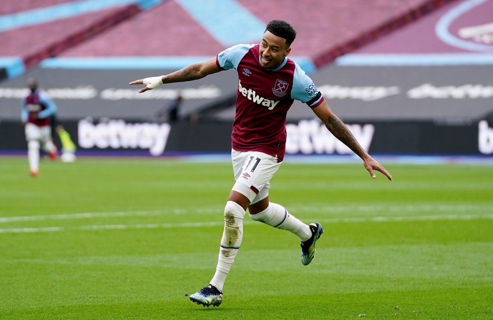 Jessi Lingard comemora gol pelo West Ham diante do Leicester — Foto: Reuters
