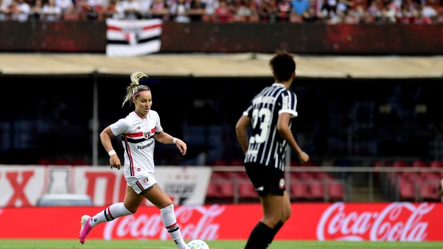 Crivelari, do São Paulo, em final do Brasileirão Feminino de 2026, contra o Corinthians