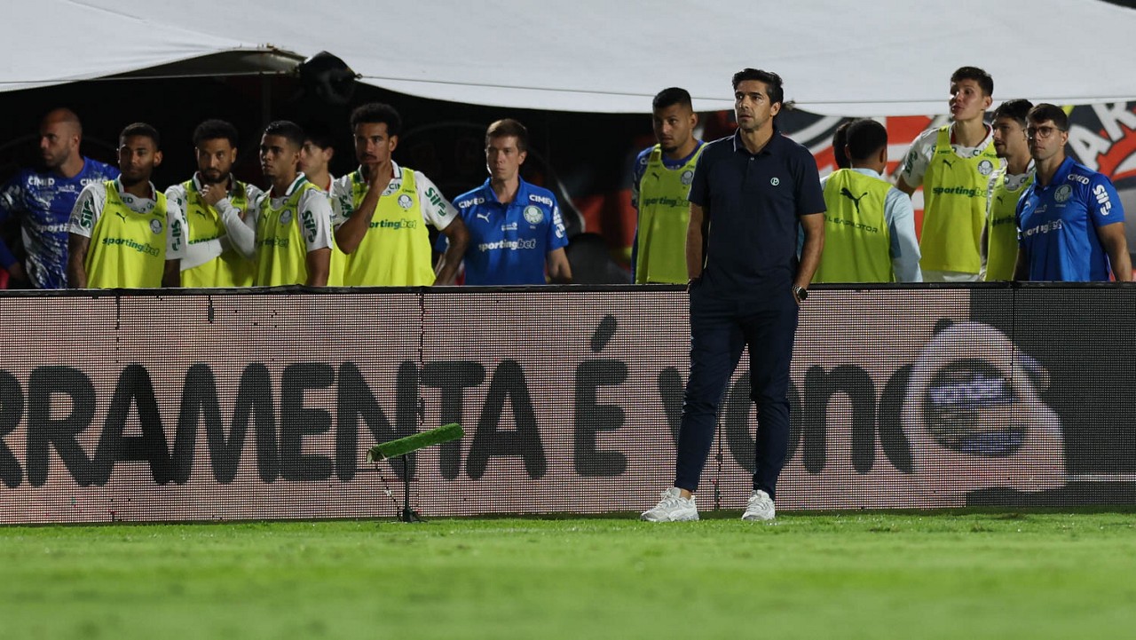 RECUSANDO PROPOSTAS! Abel reforça estratégia do Palmeiras após recusar ofertas por Flaco e Allan