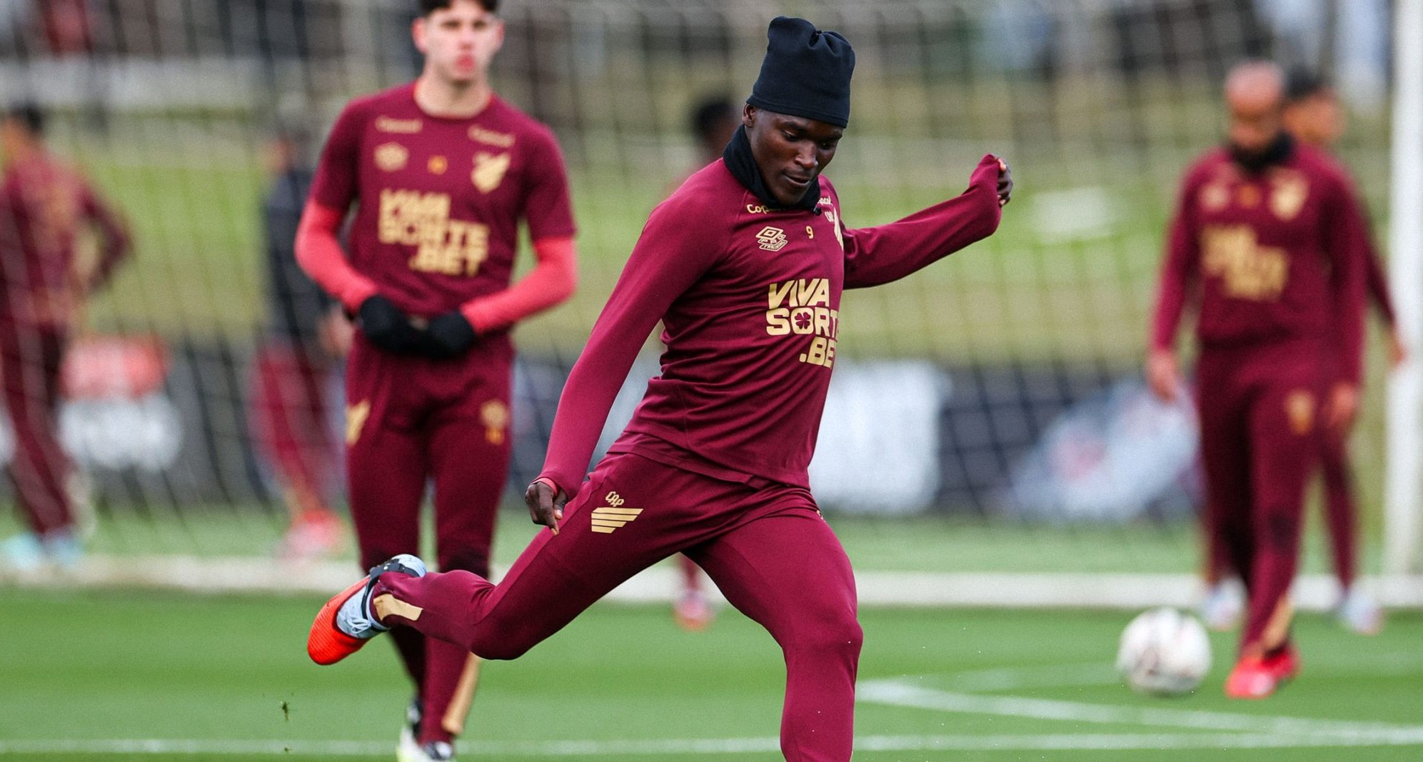 Athletico tem três titulares pendurados antes do Athletiba
