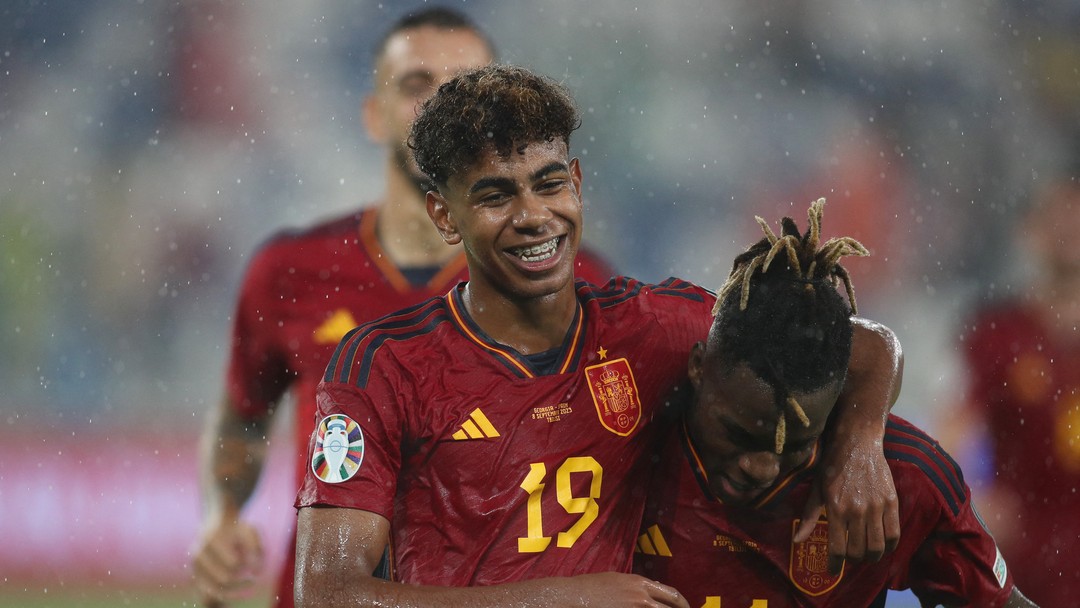 Conheça o jogador de Marrocos que faz história ao disputar Copas do Mundo  de futsal e futebol – LNF